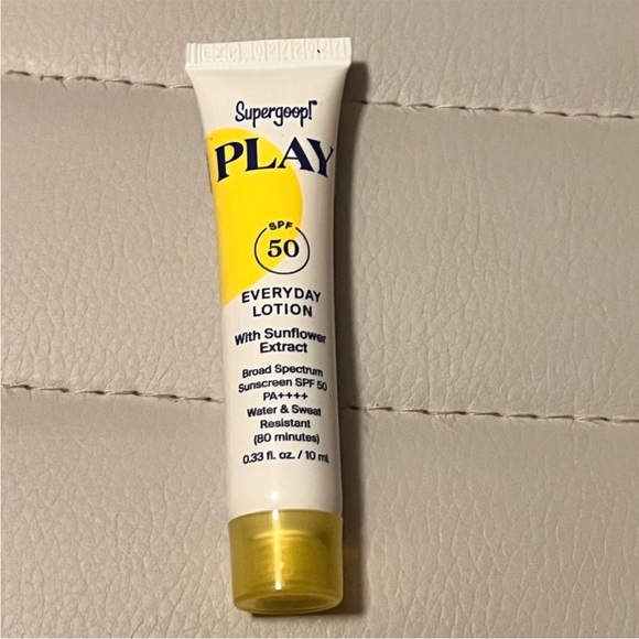 Skincare & Beauty Mini Bundle with Pouch ! - Picture 14 of 16